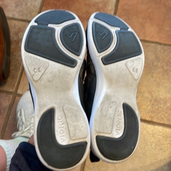 VIONIC sneaker - Picture 5 of 5